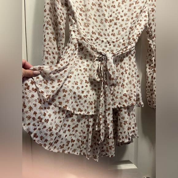 Altar’d State Long Sleeve Romper - Picture 5 of 6